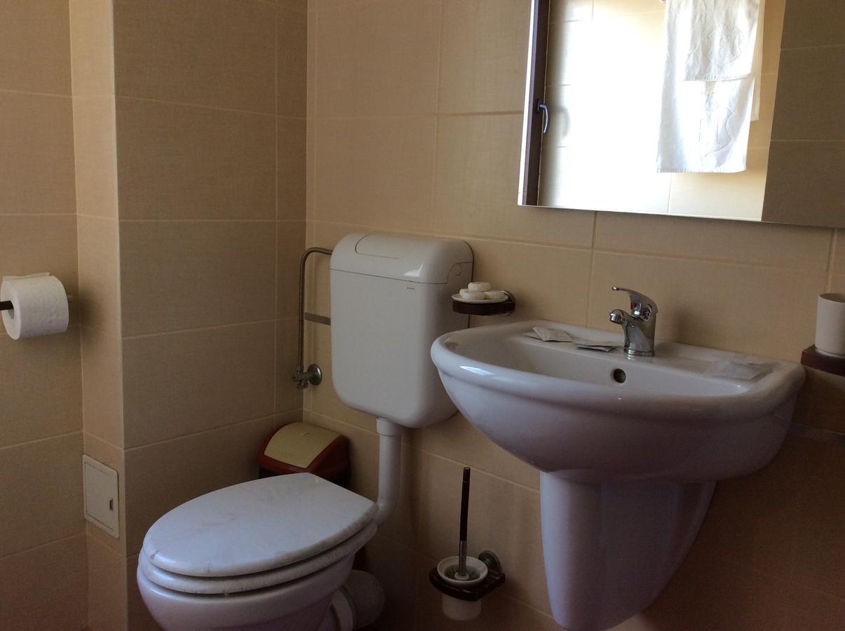 Hotel Kilometrul Zero Dragasani Dış mekan fotoğraf