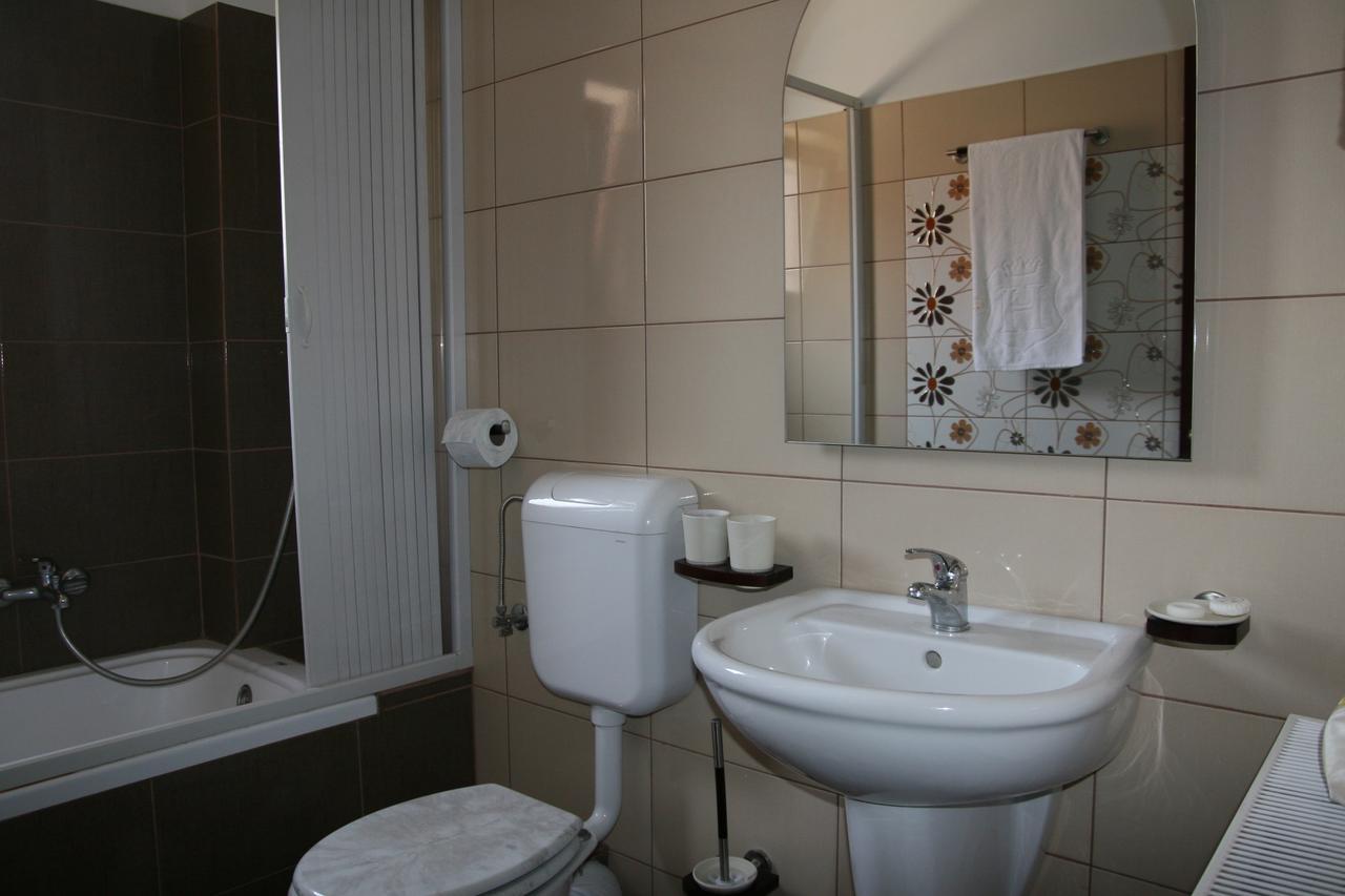 Hotel Kilometrul Zero Dragasani Dış mekan fotoğraf