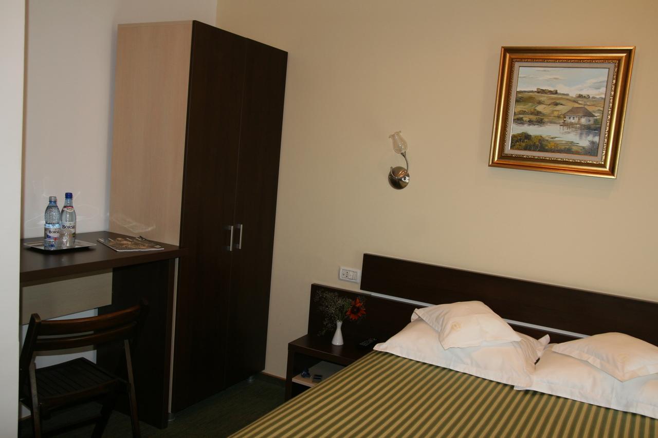Hotel Kilometrul Zero Dragasani Dış mekan fotoğraf