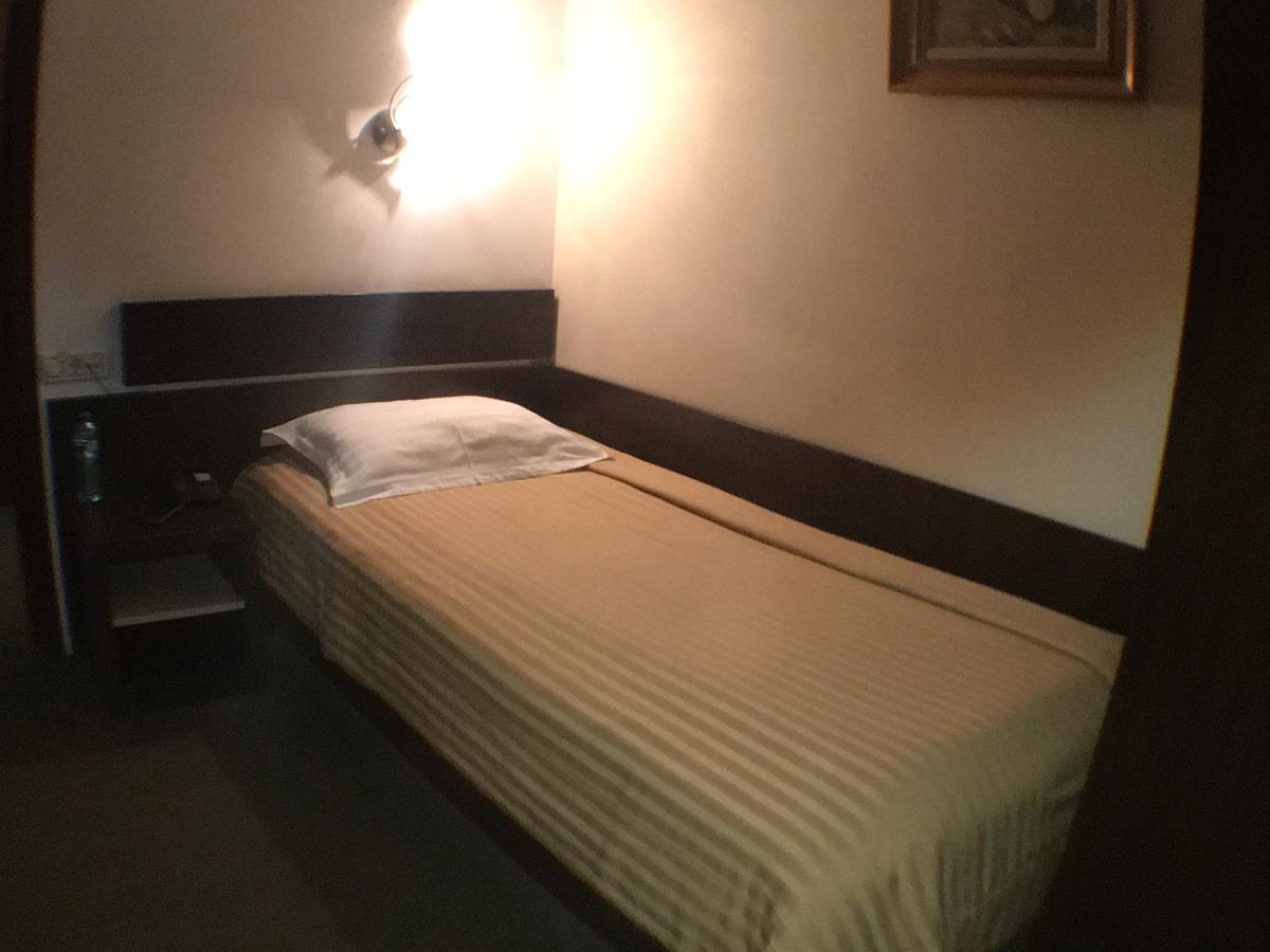 Hotel Kilometrul Zero Dragasani Dış mekan fotoğraf